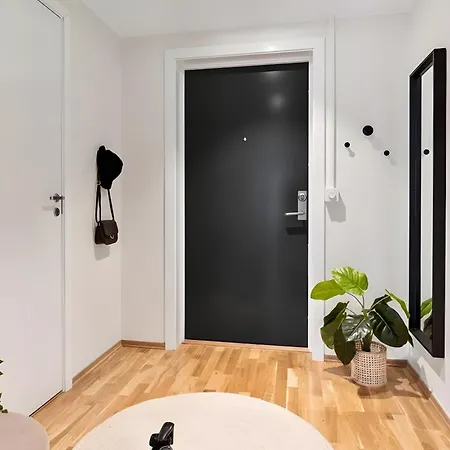 Modern In The Center Of Leilighet