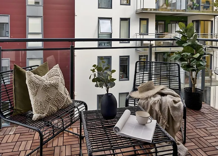 Modern In The Center Of * Μπέργκεν