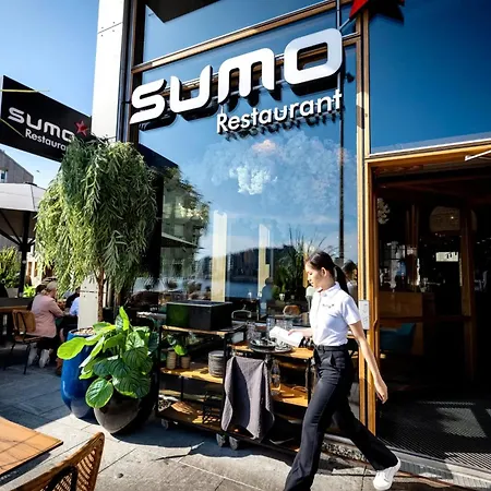 Modern In The Center Of Apartment